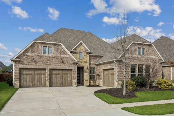 Property Slideshow image 3 of 38 | 8116 tramore, The Colony, TX, 75056