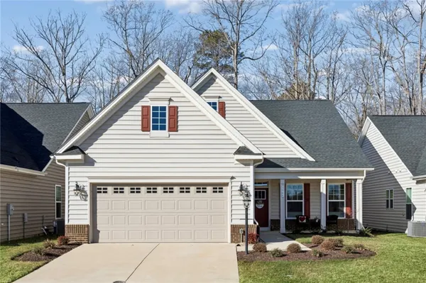 Property Slideshow image 2 of 41 | 3966 isaac cir, Williamsburg, VA, 23188