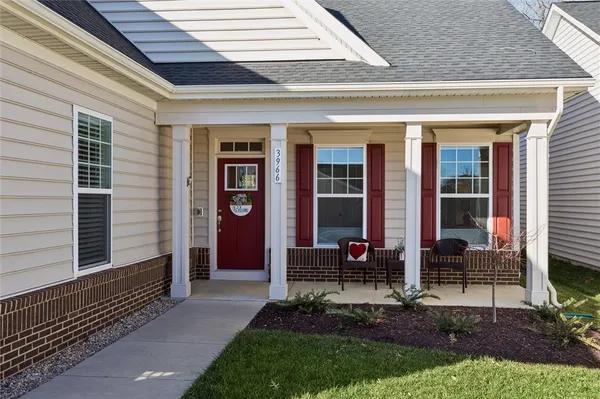 Property Slideshow image 3 of 41 | 3966 isaac cir, Williamsburg, VA, 23188