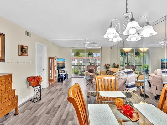 Property Slideshow image 2 of 48 | 9420 s hollybrook lake dr 302, Pembroke Pines, FL, 33025