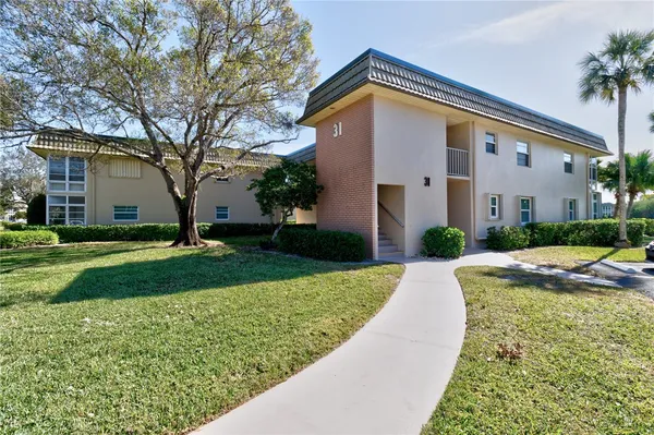 Property Slideshow image 3 of 36 | 31 vista gardens trl 201, Vero Beach, FL, 32962