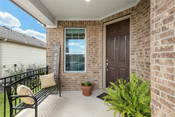 Property Slideshow image 3 of 38 | 104 coachsmith st, Georgetown, TX, 78633
