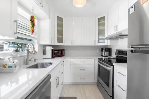 Property Slideshow image 2 of 32 | 473 brittany j # 473, Delray Beach, FL, 33446