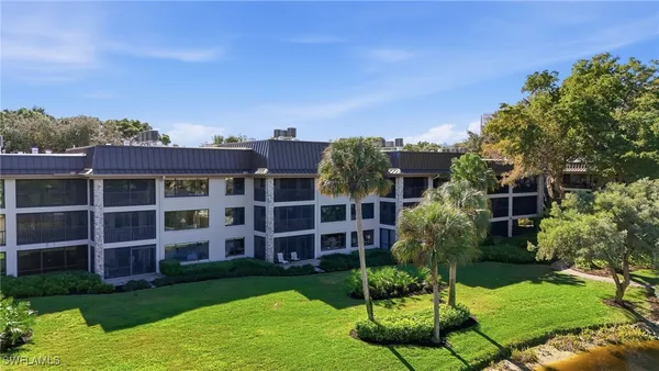 Property Slideshow image 2 of 38 | 5950 pelican bay blvd 125, Naples, FL, 34108