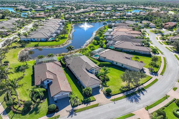 Property Slideshow image 3 of 47 | 6550 roma way, Naples, FL, 34113