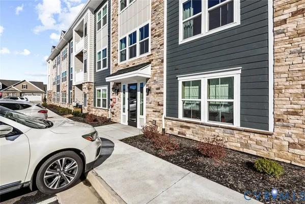 Property Slideshow image 3 of 48 | 6655 citory way 103, Moseley, VA, 23120