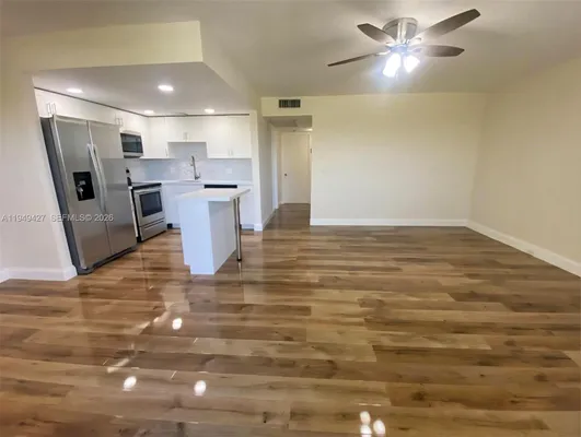 Property Slideshow image 2 of 10 | 551 sw 135th ave 406b, Pembroke Pines, FL, 33027