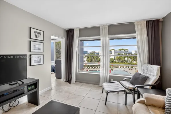 Property Slideshow image 3 of 34 | 7897 golf circle dr apt 307, Margate, FL, 33063