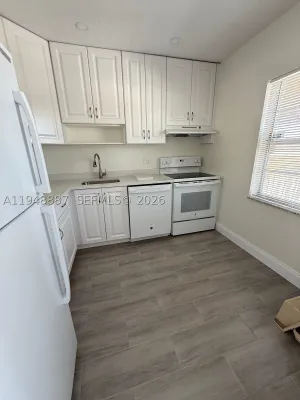 Property Slideshow image 3 of 21 | 7200 nw 4th pl 201, Margate, FL, 33063