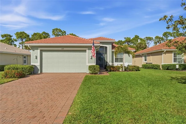 Property Slideshow image 2 of 44 | 3349 magnolia landing ln, North Fort Myers, FL, 33917