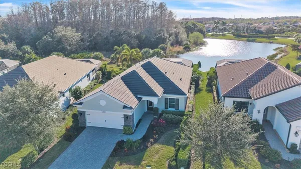 Property Slideshow image 2 of 50 | 2959 amblewind dr, Fort Myers, FL, 33905