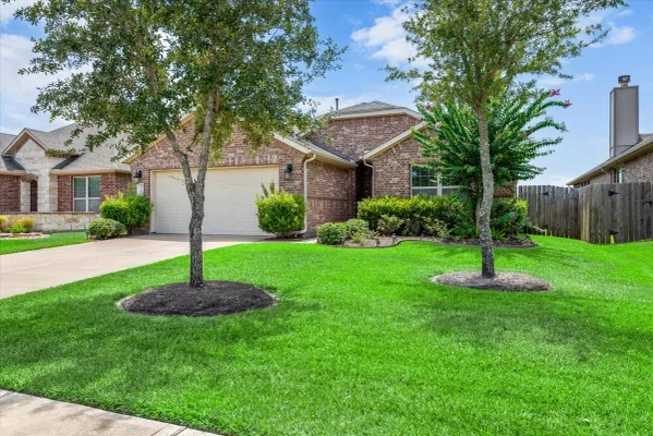 Property Slideshow image 2 of 31 | 3914 kellys falls ln, Katy, TX, 77494