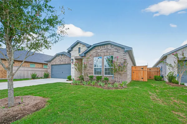 Property Slideshow image 3 of 50 | 4706 rustic grove ln, Fulshear, TX, 77441