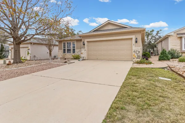 Property Slideshow image 2 of 27 | 407 fort griffin trl, Georgetown, TX, 78633