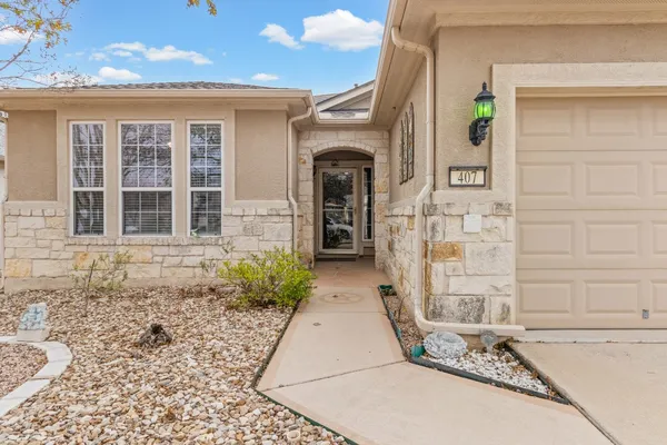 Property Slideshow image 3 of 29 | 407 fort griffin trl, Georgetown, TX, 78633