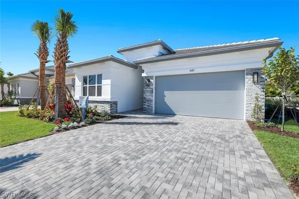 Property Slideshow image 2 of 33 | 2687 ridgecrest pl, Naples, FL, 34112