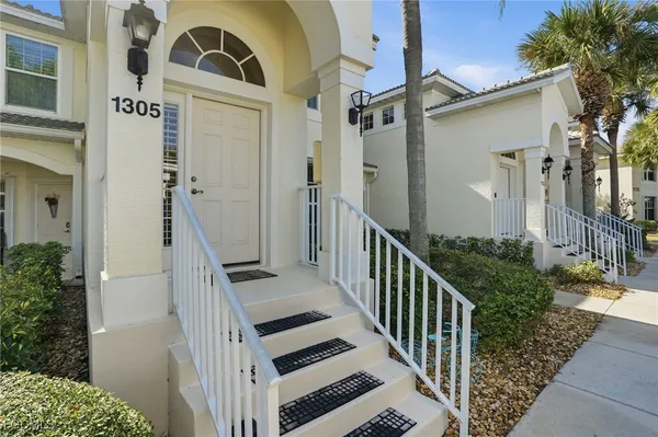 Property Slideshow image 3 of 38 | 10133 colonial country club blvd 1305, Fort Myers, FL, 33913