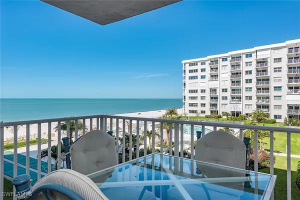 Property Slideshow image 3 of 17 | 3443 gulf shore blvd 313, Naples, FL, 34103