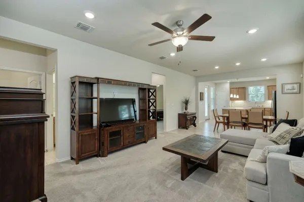 Property Slideshow image 2 of 19 | 502 saratoga ln, Georgetown, TX, 78633