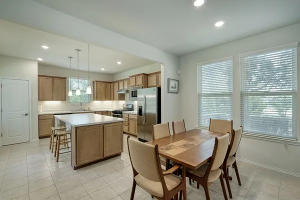 Property Slideshow image 3 of 19 | 502 saratoga ln, Georgetown, TX, 78633