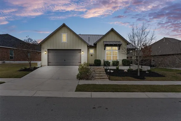 Property Slideshow image 3 of 39 | 313 racing oak loop, San Marcos, TX, 78666