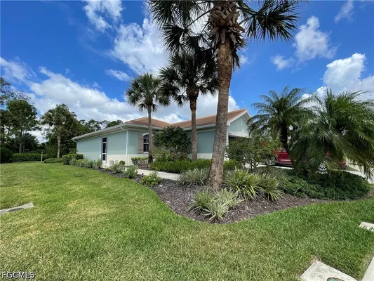Property Slideshow image 3 of 50 | 10640 camarelle cir, Fort Myers, FL, 33913