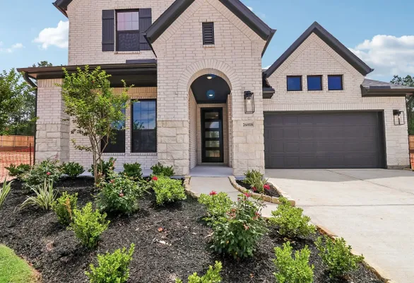 Property Slideshow image 2 of 32 | 26018 peacetree ln, Montgomery, TX, 77316