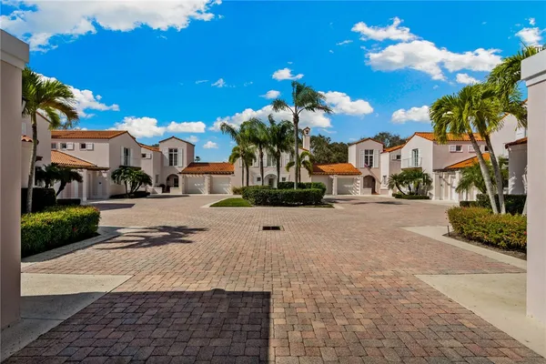 Property Slideshow image 2 of 34 | 4805 wood duck cir # 61, Vero Beach, FL, 32967