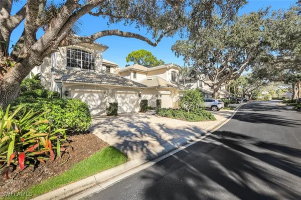 Property Slideshow image 2 of 30 | 27030 lake harbor ct 202, Bonita Springs, FL, 34134
