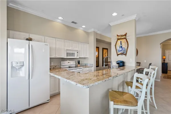 Property Slideshow image 3 of 40 | 10370 washingtonia palm way apt 4341, Fort Myers, FL, 33966