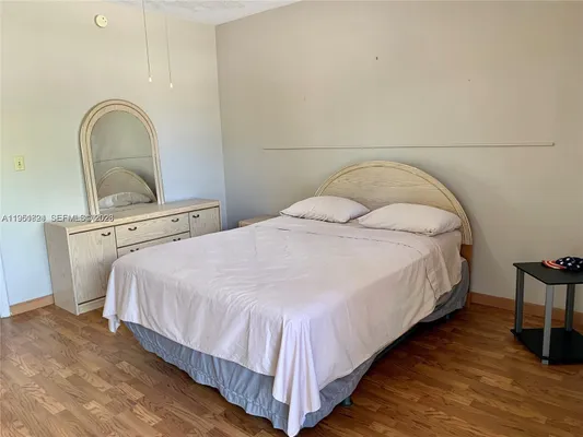 Property Slideshow image 2 of 13 | 270 ne 191st st 105, Miami, FL, 33179