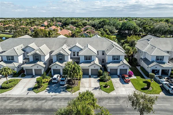 Property Slideshow image 2 of 50 | 8340 whisper trace way 205, Naples, FL, 34114