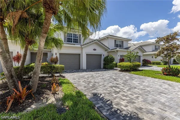 Property Slideshow image 3 of 50 | 8340 whisper trace way 205, Naples, FL, 34114