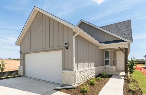 Property Slideshow image 2 of 27 | 192 frontera dr, Bastrop, TX, 78602