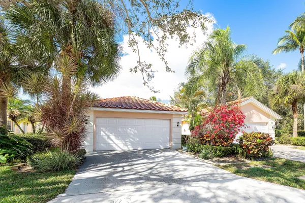 Property Slideshow image 2 of 43 | 2841 livingston ln, West Palm Beach, FL, 33411