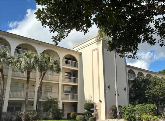 Property Slideshow image 2 of 74 | 4602 martinique way apt e3, Coconut Creek, FL, 33066
