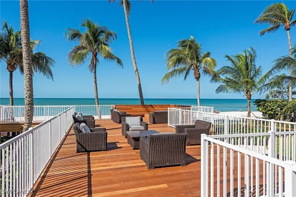Property Slideshow image 2 of 24 | 3377 gulf shore blvd 6c, Naples, FL, 34103