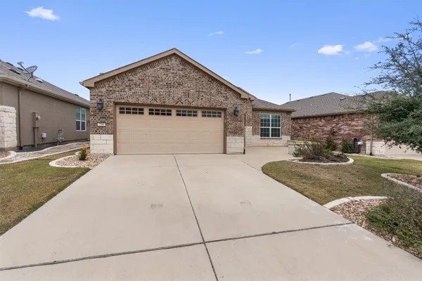 Property Slideshow image 3 of 37 | 706 kite ridge st, Georgetown, TX, 78633