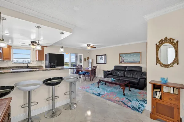 Property Slideshow image 2 of 37 | 2731 ne 14th street cswy 1019, Pompano Beach, FL, 33062