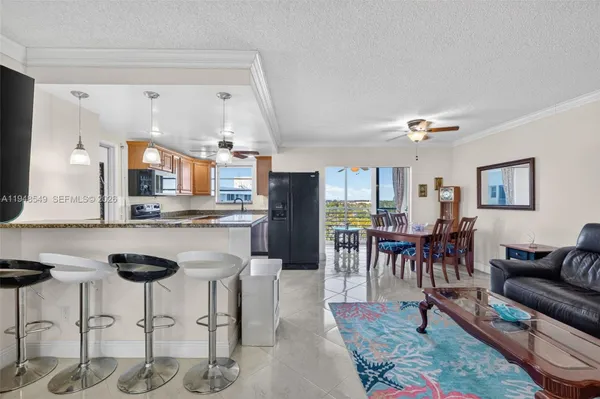 Property Slideshow image 3 of 37 | 2731 ne 14th st cswy 1019, Pompano Beach, FL, 33062
