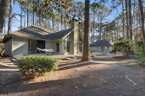 Property Slideshow image 2 of 37 | 2 brown thrasher rd, Hilton Head Island, SC, 29926