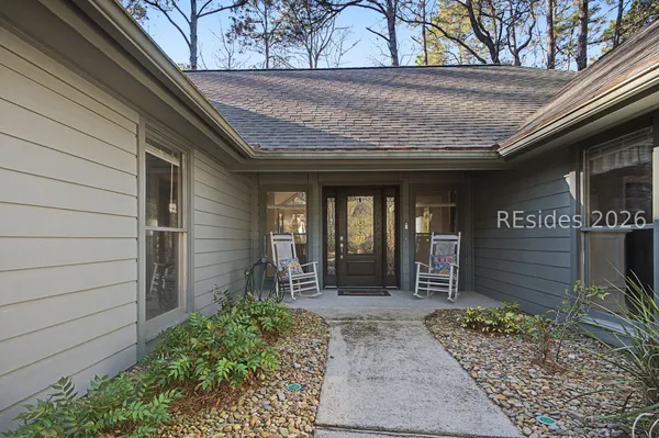 Property Slideshow image 3 of 36 | 2 brown thrasher rd, Hilton Head Island, SC, 29926