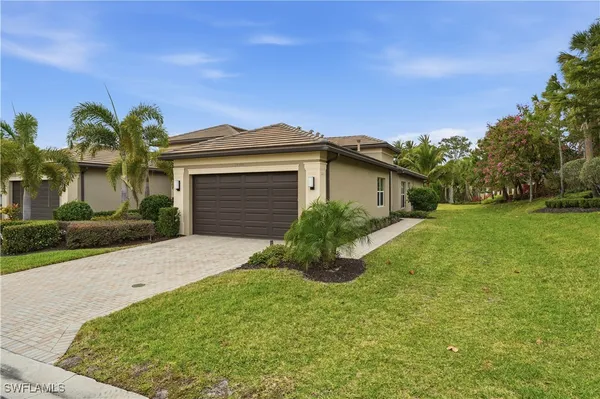Property Slideshow image 3 of 47 | 28400 halton ln, Bonita Springs, FL, 34135