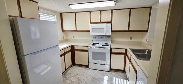 Property Slideshow image 2 of 12 | 6850 king arthur dr unit 101, Myrtle Beach, SC, 29588