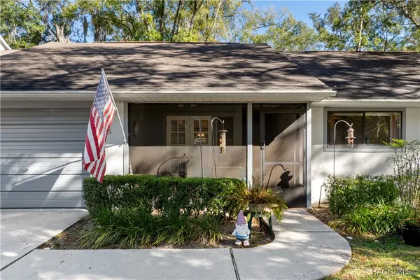 Property Slideshow image 3 of 29 | 531 w cherry laurel ct, Beverly Hills, FL, 34465