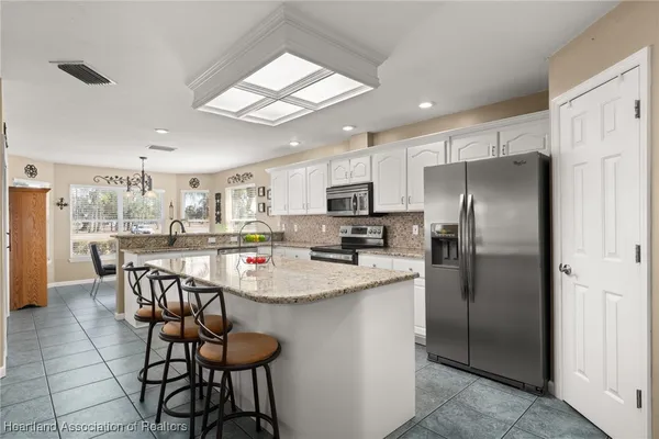 Property Slideshow image 2 of 50 | 2799 s bonnebrook dr, Avon Park, FL, 33825