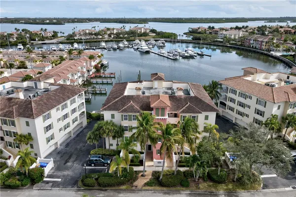 Property Slideshow image 2 of 35 | 5320 w harbor village dr 401, Vero Beach, FL, 32967