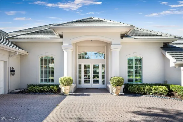 Property Slideshow image 2 of 33 | 6975 greentree dr, Naples, FL, 34108