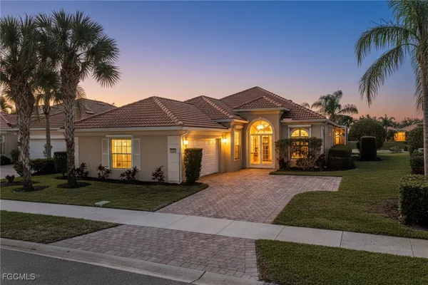 Property Slideshow image 2 of 50 | 28558 guinivere way, Bonita Springs, FL, 34135