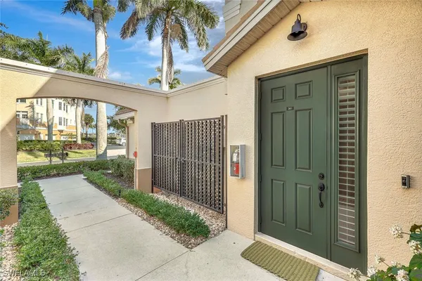 Property Slideshow image 3 of 48 | 11089 harbour yacht ct 3, Fort Myers, FL, 33908
